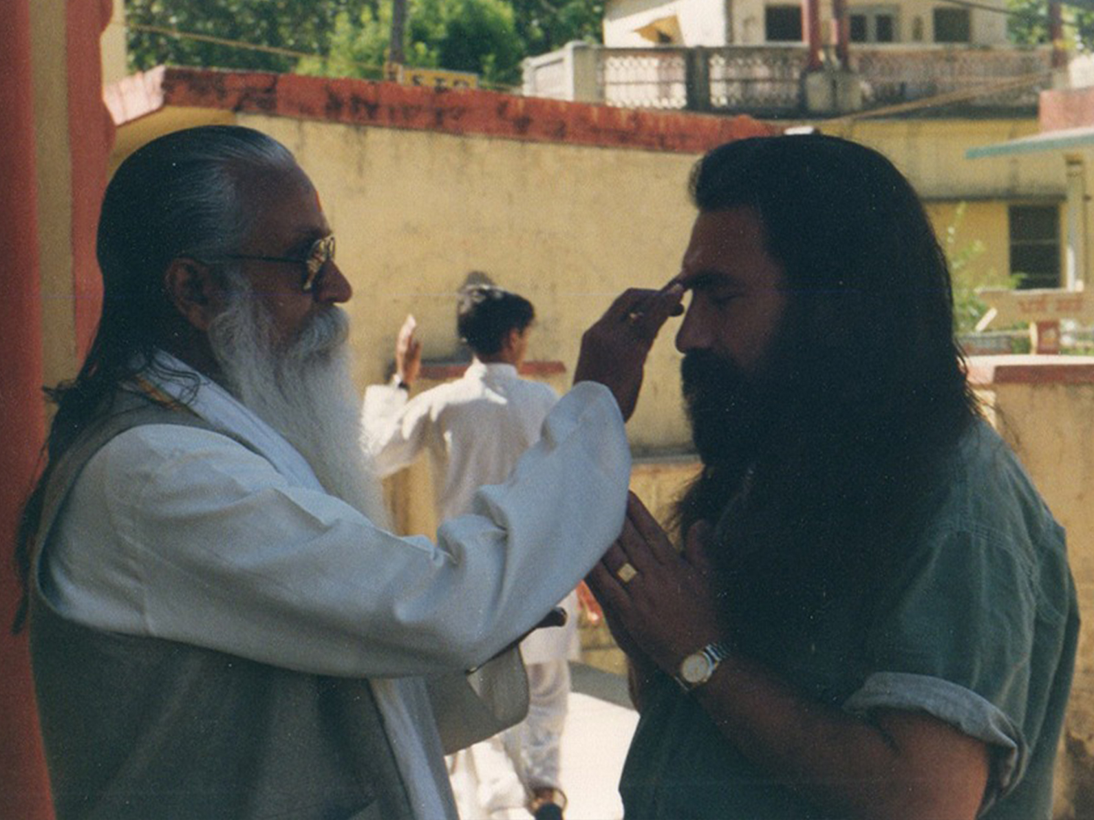 Prabhuji with Guru Maharaja Baba Brahmananda 3