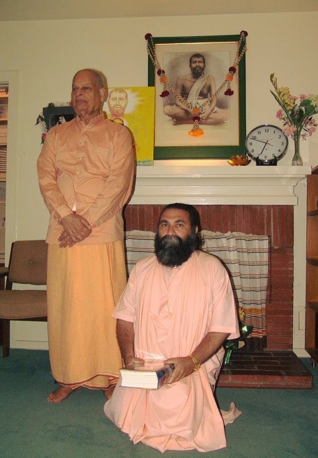 Prabhuji with H.H. Swami Swahananda 2