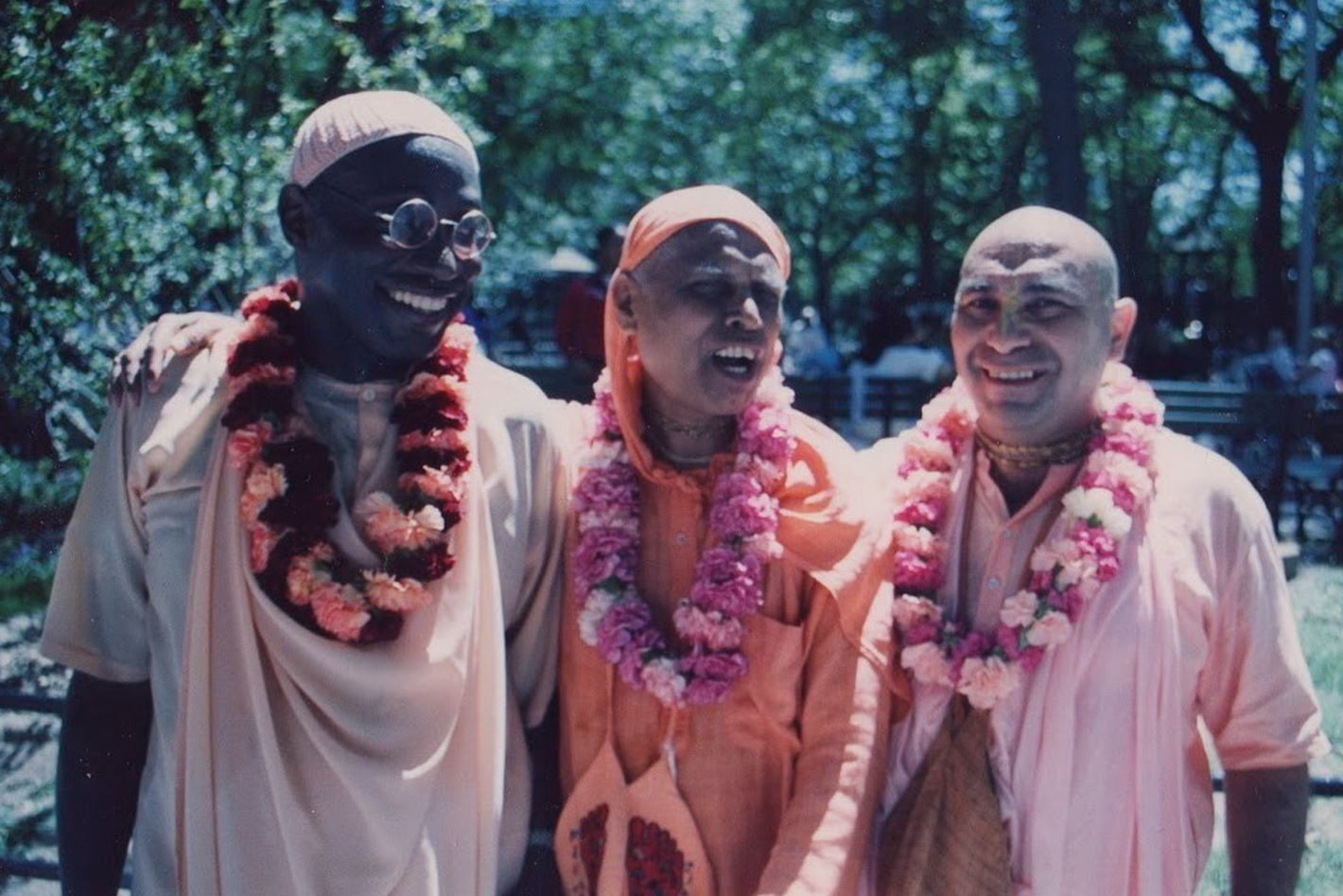 Prabhuji with Lokanath Swami and Bhakti Tirtha Swami