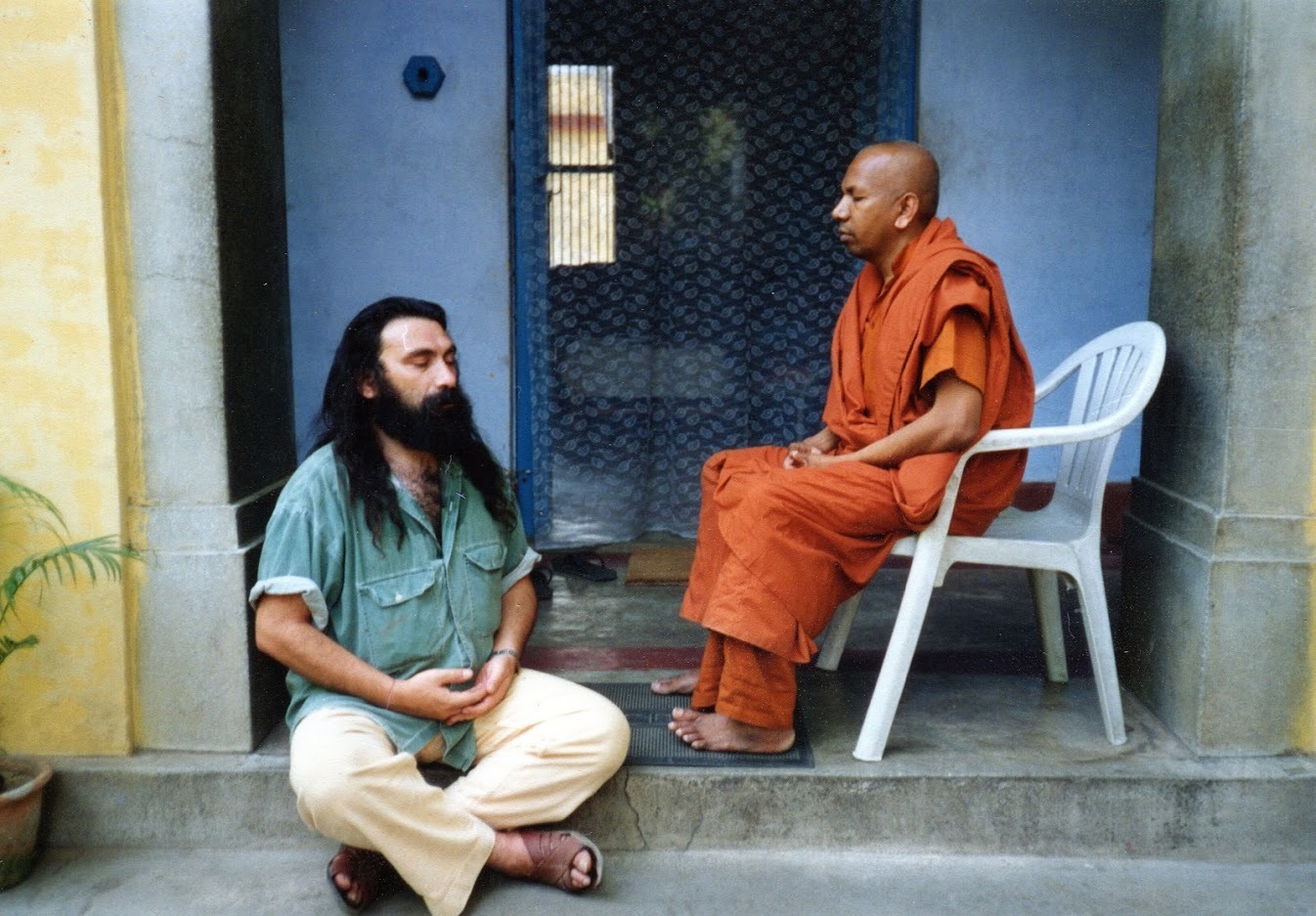 Prabhuji with the Venerable W. Medhananda Thero